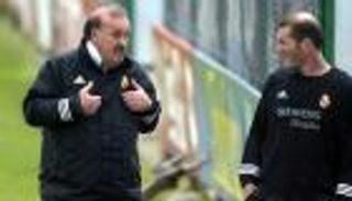 ديل بوسكي يدافع عن زيدان ضد الانتقادات