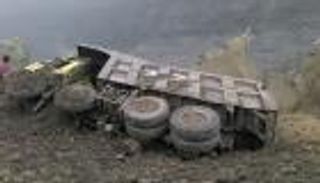 بالفيديو.. مصرع 5 ومحاصرة 23 في انهيار منجم فحم بالهند