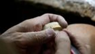 الصين تحظر تجارة العاج المحلية بنهاية 2017