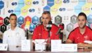 كوزمين يؤكد صعوبة مهمة الأهلي في السوبر الإماراتي