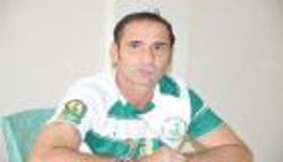 قسنطينة الجزائري يتخلى عن مدربه جوميز