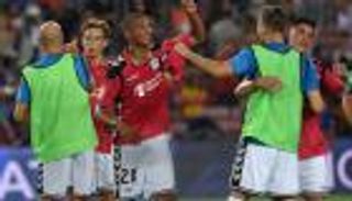 ديبورتيفو ألافيس يحرج صفقات برشلونة الجديدة