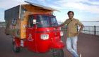 "توك توك" ينهي رحلة حول العالم في 7 أشهر