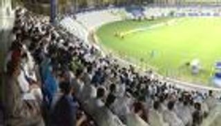 تواجد مكثف لجماهير النصر الإماراتي أمام الجيش