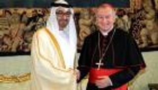 محمد بن زايد وأمين سر دولة الفاتيكان يشهدان توقيع مذكرة تفاهم بين البلدين