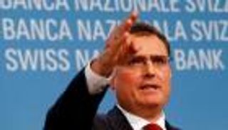 "المركزي السويسري" يبقي على الفائدة السلبية لكبح الفرنك