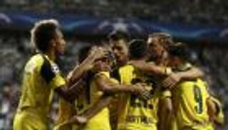 دورتموند يعود لدوري الأبطال بثلاثية في 10 دقائق