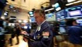 الأسهم الأوروبية تتراجع صباحا وتتجه لثاني خسارة أسبوعية