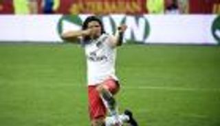 كافاني يعوض إخفاقه أمام أرسنال بالانفجار في كان