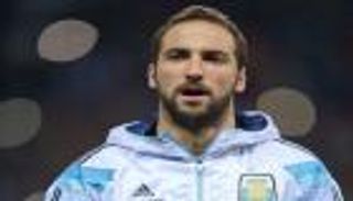 هيجواين يعود للأرجنتين في تصفيات المونديال