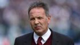 ميهايلوفيتش يصف أحد لاعبيه بأنه "غسالة الملابس"