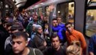 فيديوجراف.. أحلام "ميركل" حول اللاجئين تتبخر