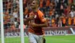 بالفيديو.. "مقصية" ديرديوك تخطف الأضواء في الدوري التركي