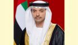 هزاع بن زايد يقوم بجولة تفقدية في مدرسة البطين وأبوظبي التقني