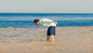 "لف ودوران" .. شعبية حلمي أنقذته من فخ الملل