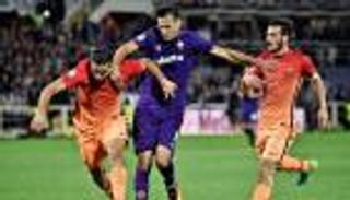 فيورنتينا يهزم روما ويمنح نابولي صدارة الدوري الإيطالي