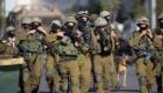 استشهاد فلسطيني وإصابة آخر بعد محاولة طعن جنود إسرائيليين بالخليل