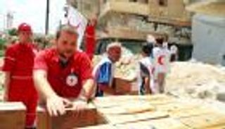 بعد تعرضه لقصف.. الصليب الأحمر يعلق مساعداته في سوريا