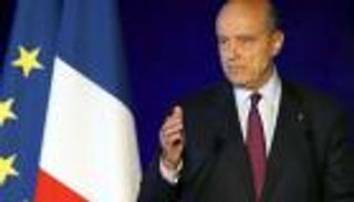 مرشح محتمل لرئاسة فرنسا يتعهد بمنع الحجاب بالأماكن العامة