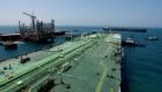 السيطرة على حريق بميناء نفطي بالسعودية وإصابة 8