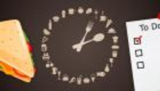 إنفوجراف.. ما يفعله الناجحون خلال استراحة الغداء