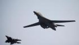 للمرة الثانية.. قاذفتان أمريكيتان تحلقان فوق كوريا الجنوبية