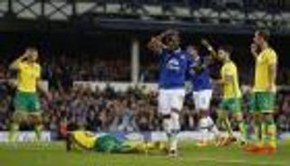 نوريتش يقصي إيفرتون من كأس الرابطة.. وليفربول يتأهل