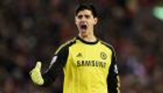 حارس تشيلسي يغازل الريال