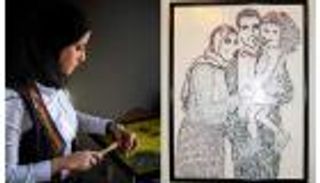 مصرية ترسم لوحات الأحبة بالمسامير .. غرام معلق 