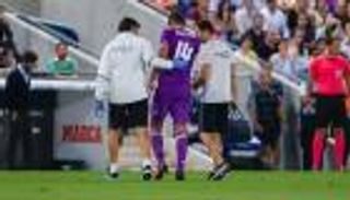 إصابة كاسيميرو بشرخ في الساق