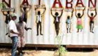 بالفيديو... شباب جنوب السودان يواجهون الحرب بالرسم والموسيقى