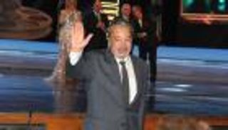 يوسف شعبان يبكي ويكشف سرا جديدا عن دوره في "معبودة الجماهير"