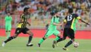 مدافع الاتحاد ينوب عن مهاجمي الأهلي في ديربي جدة