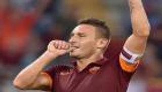 "آلة الزمن" أفضل هدية لتوتي في عيد ميلاده الأربعين