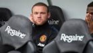 ضغوط الجماهير تضع روني على مقاعد البدلاء أمام ليستر