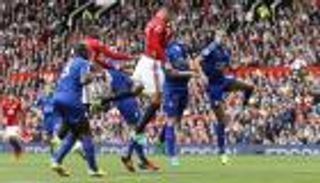 يونايتد يكتسح ليستر في 5 دقائق ويصحح مساره بالدوري الإنجليزي