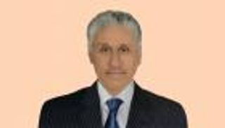 سفير اليمن بالإمارات يعزي أسرة الشهيد سعيد الفلاسي