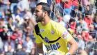 خروج الوداد من دوري الأبطال يدفع إدارته لطرد حارس المرمى