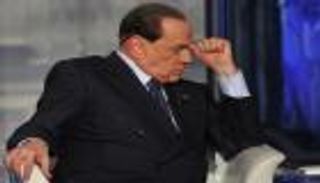 بيرلسكوني: "السياسة" سبب سقوط ميلان