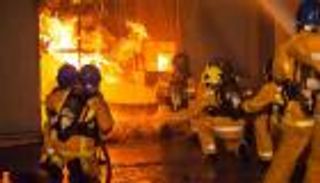 إنفوجراف.. كيف تكافح الإمارات  الحرائق؟