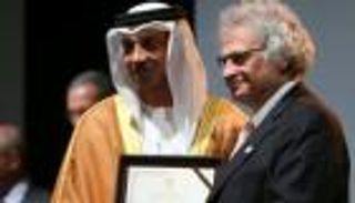 1024 مشاركا في جائزة الشيخ زايد للكتاب