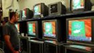 مقصلة تركيا.. وقف بث 10 قنوات وإذاعتين للأكراد