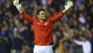 حارس فالنسيا فخور برقمه القياسي في الليجا