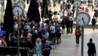 قطاع الخدمات البريطاني يتحدى الخروج من الاتحاد الأوروبي