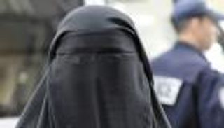 857.14 دولار عقوبة ارتداء النقاب في بلغاريا