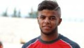 الإنجليزي طومسون يحسم قضية النجم الجزائري الهارب إلى تونس 