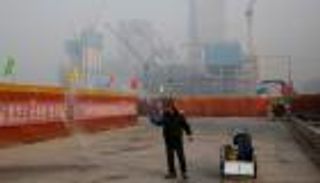 تباطؤ الإنتاج الصناعي والخدمات في الصين