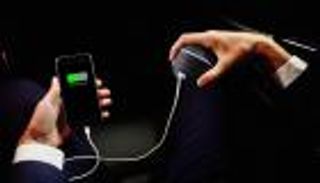 طريقة جديدة لشحن الهواتف عبر الجسد