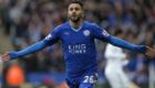 محرز يحصد جائزة "الأسد الذهبي"