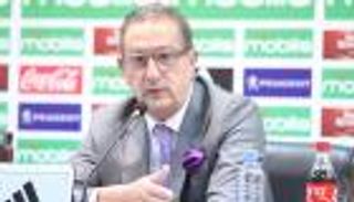 مدرب الجزائر يخشى حماقات "المحليين" في أمم أفريقيا
